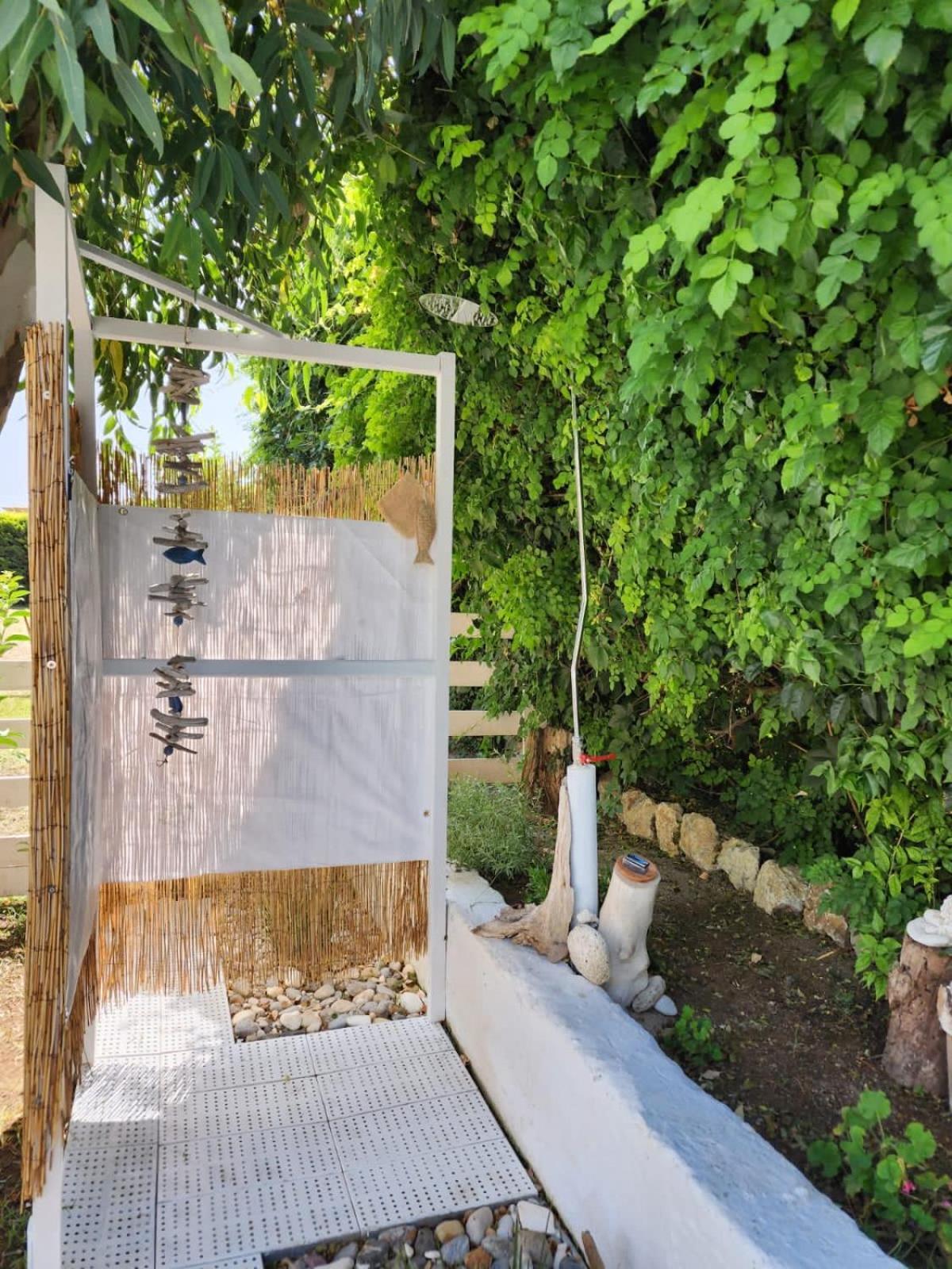 Under The Vine Garden House Apartment Platánion Exterior photo